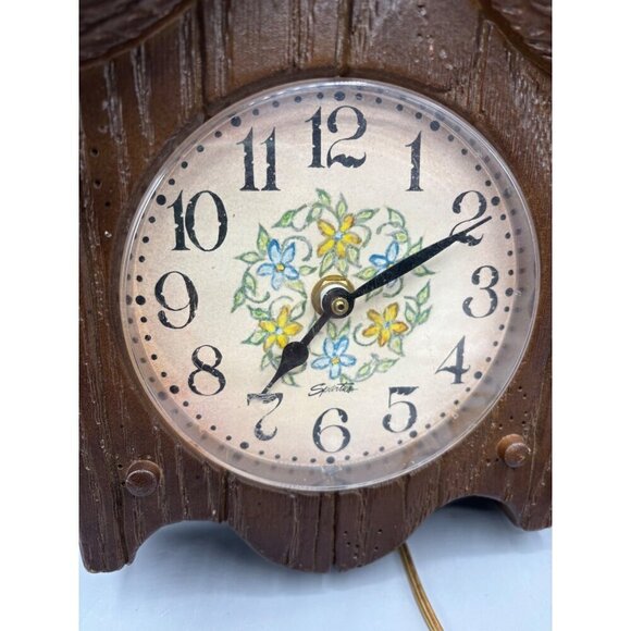 Vtg Spartus Electric Wall Clock With Floral Face Design Faux Wood Retro - Picture 2 of 6